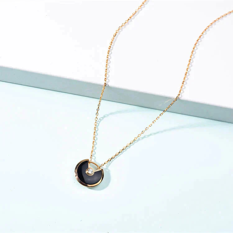 ¡®Imperial¡¯AMULETTE GOLD CARNELIAN ONYX NECKLACE