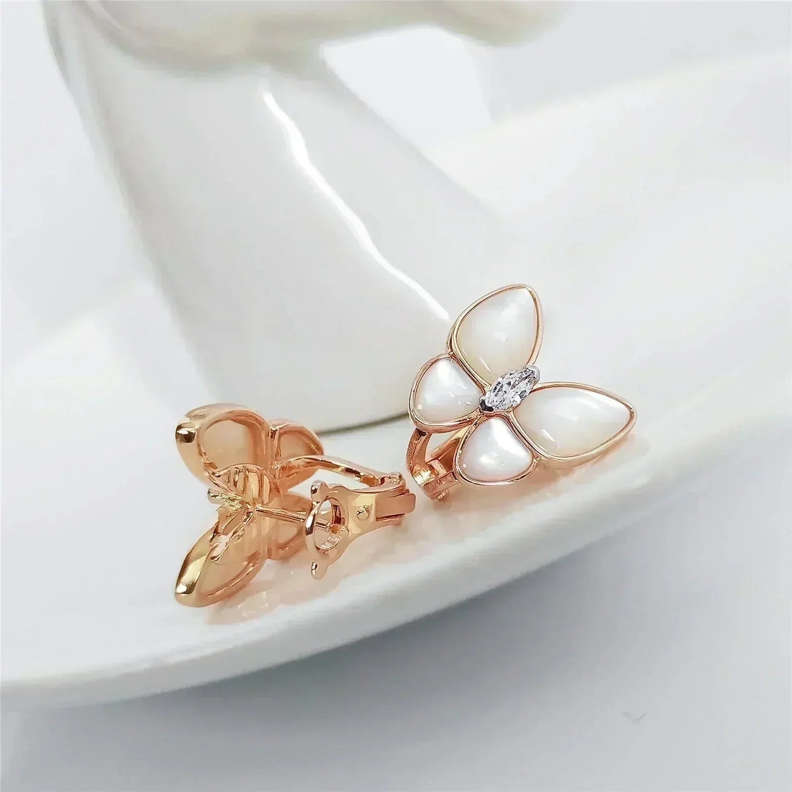 ¡®Imperial¡¯BUTTERFLY MOP DIAMOND EARRINGS
