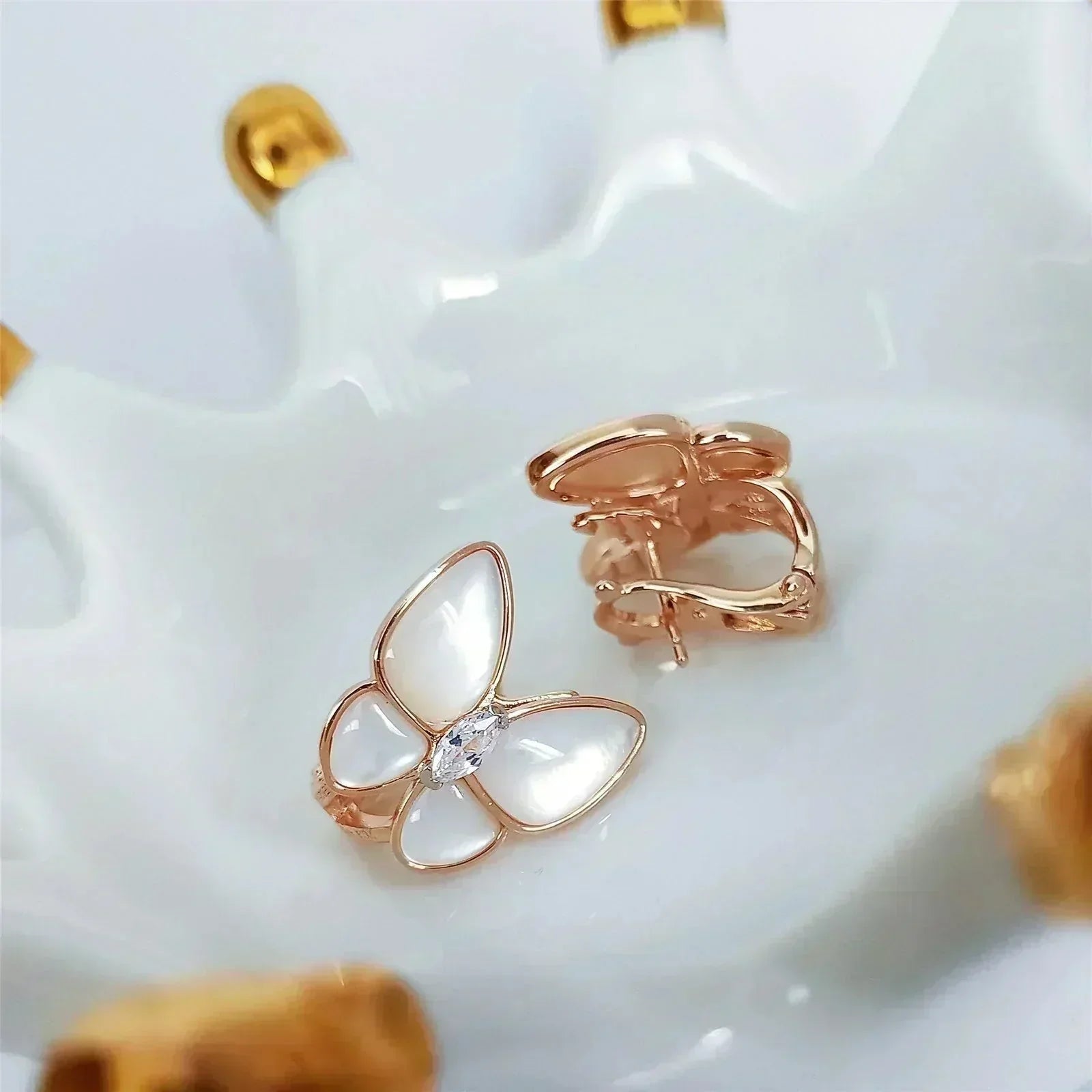 ¡®Imperial¡¯BUTTERFLY MOP DIAMOND EARRINGS