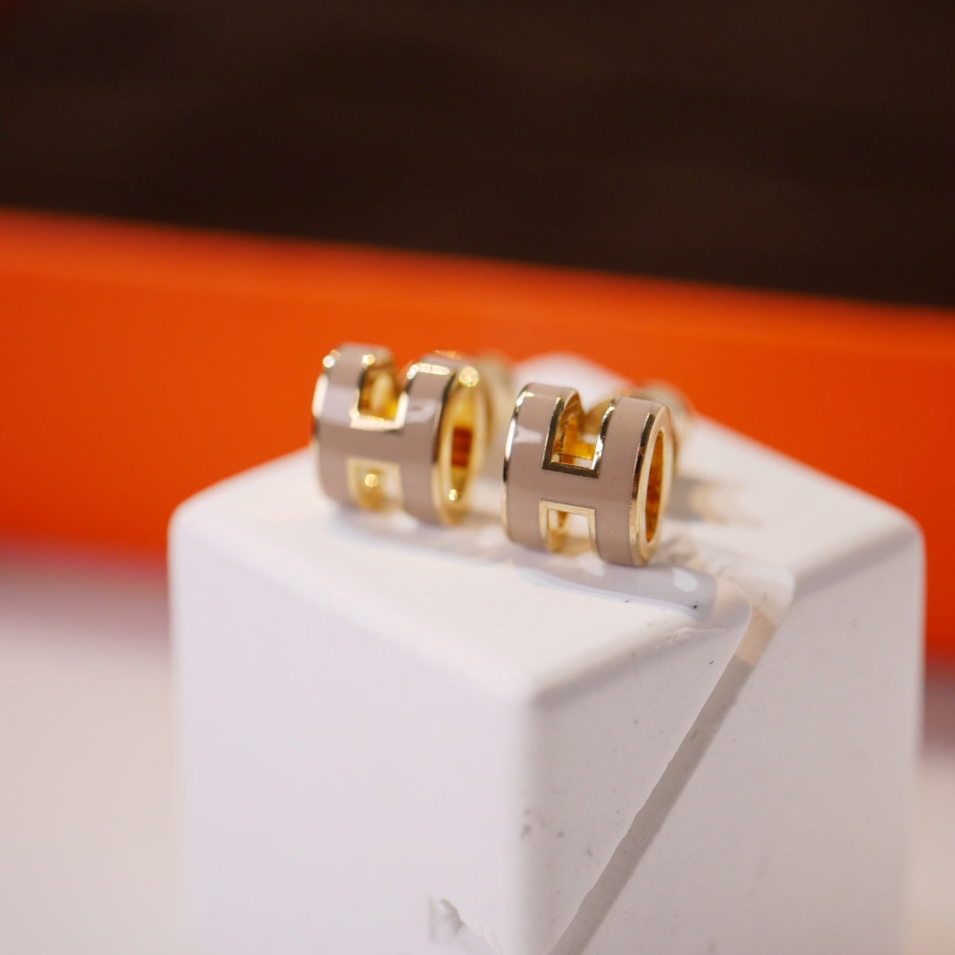 ¡®Imperial¡¯MINI POP H GOLD EARRINGS GREY