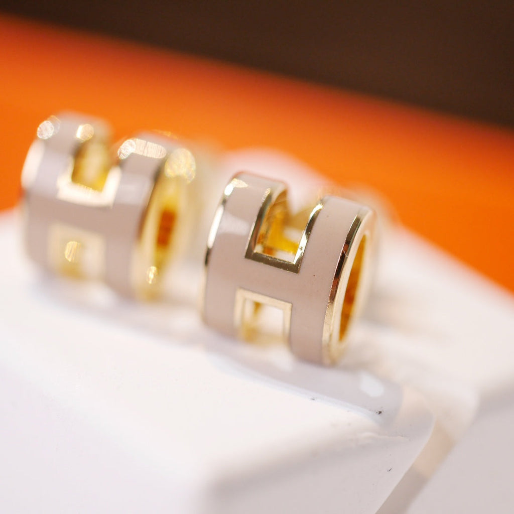 ¡®Imperial¡¯MINI POP H GOLD EARRINGS GREY