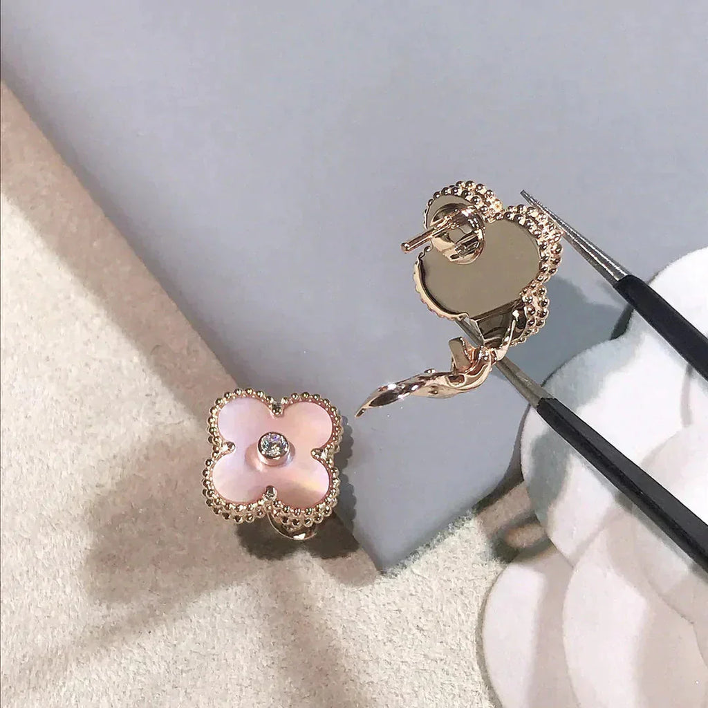 ¡®Imperial¡¯CLOVER MEDIUM 1 MOTIFS  PINK MOP DIAMOND EARRINGS