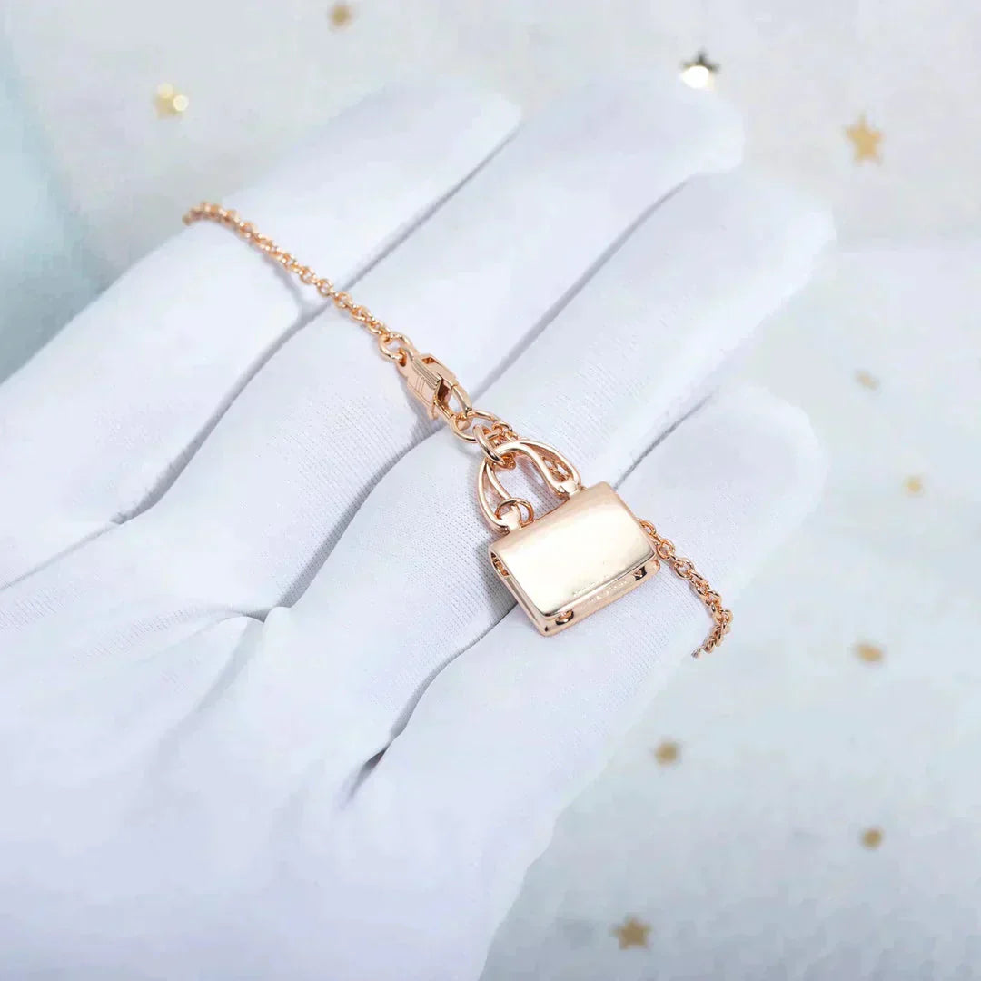 ¡®Imperial¡¯AMULETTE PEDANT ROSE GOLD NECKLACE