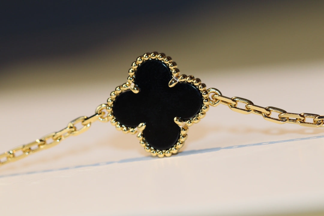 ¡®Imperial¡¯CLOVER 20 MOTIFS ONYX ROSE GOLD