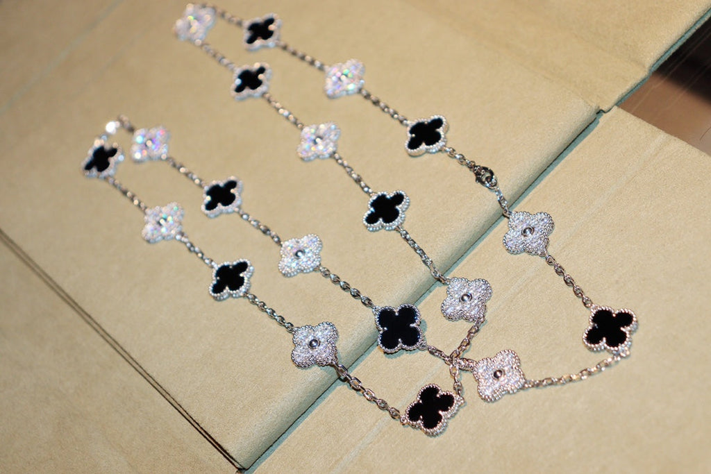 ¡®Imperial¡¯CLOVER 20 MOTIFS ONYX DIAMOND SILVER