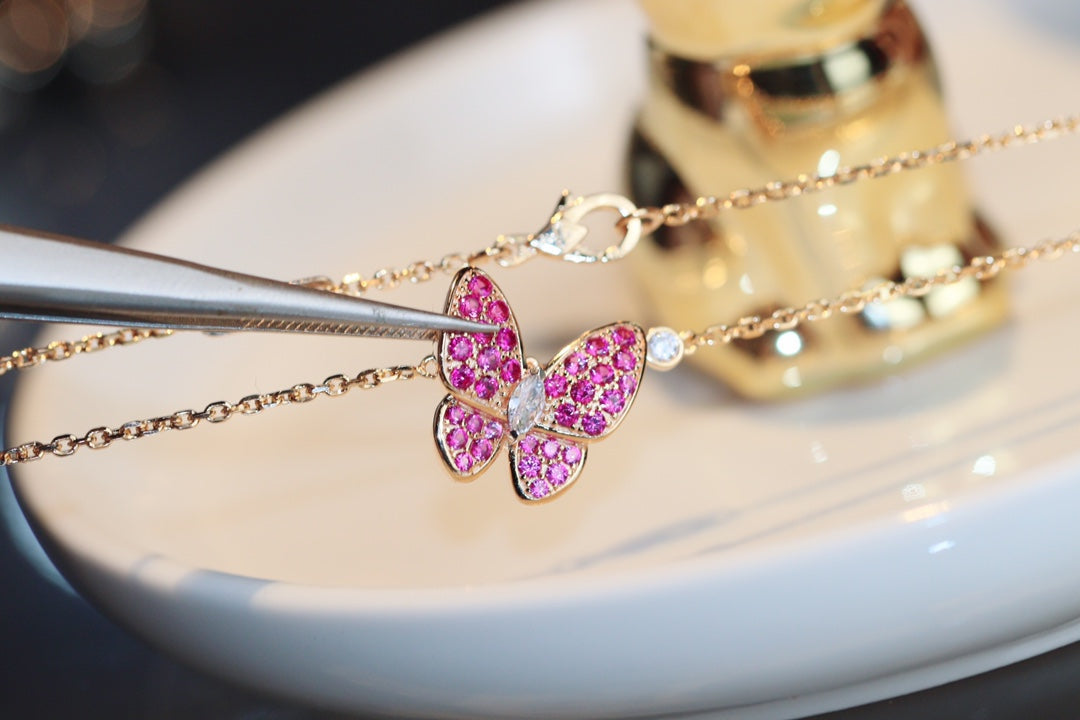 ¡®Imperial¡¯BUTTERFLY RED DIAMOND ROSE GOLD NECKLACE