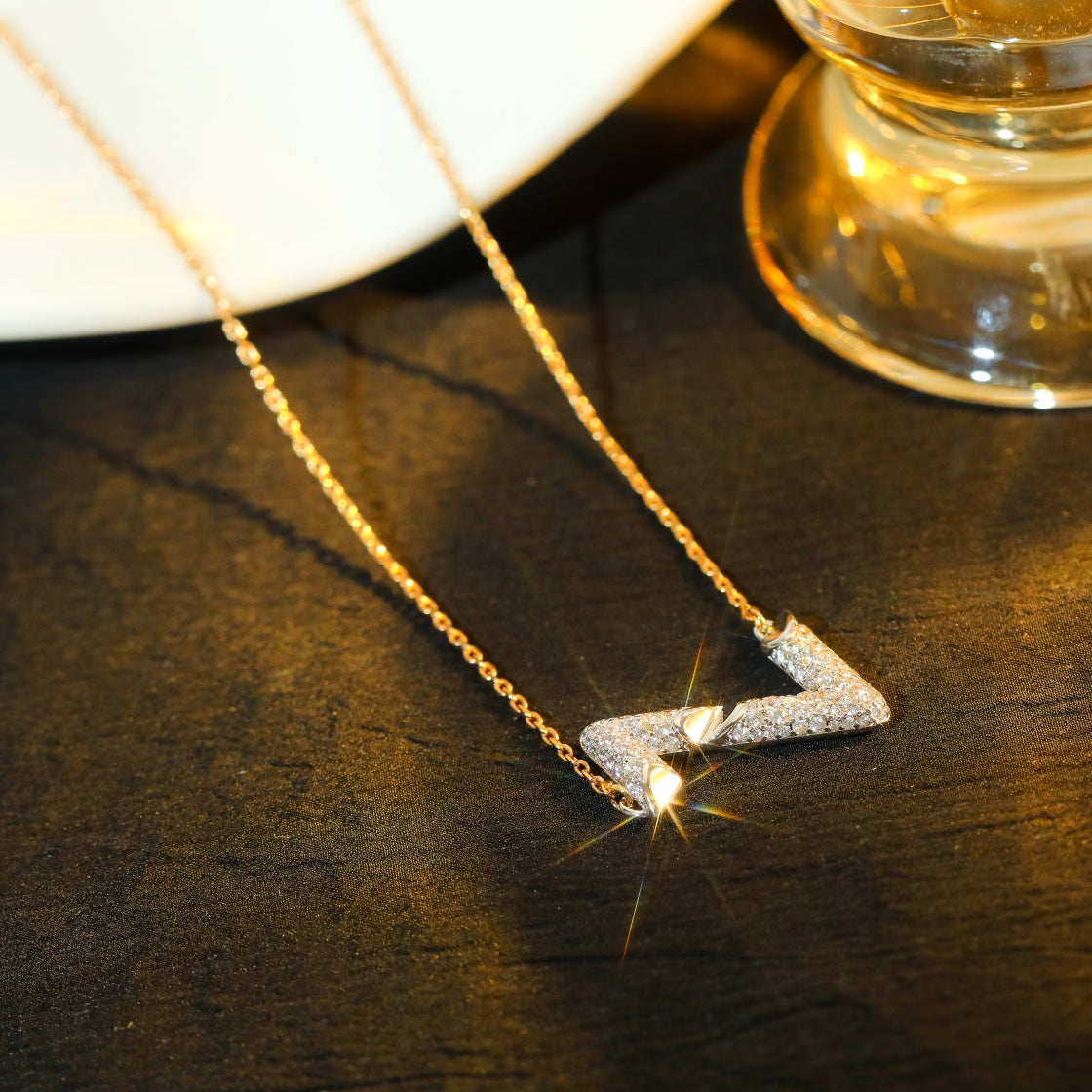 ¡®Imperial¡¯VOLT SILVER DIAMOND PEDANT NECKLACE