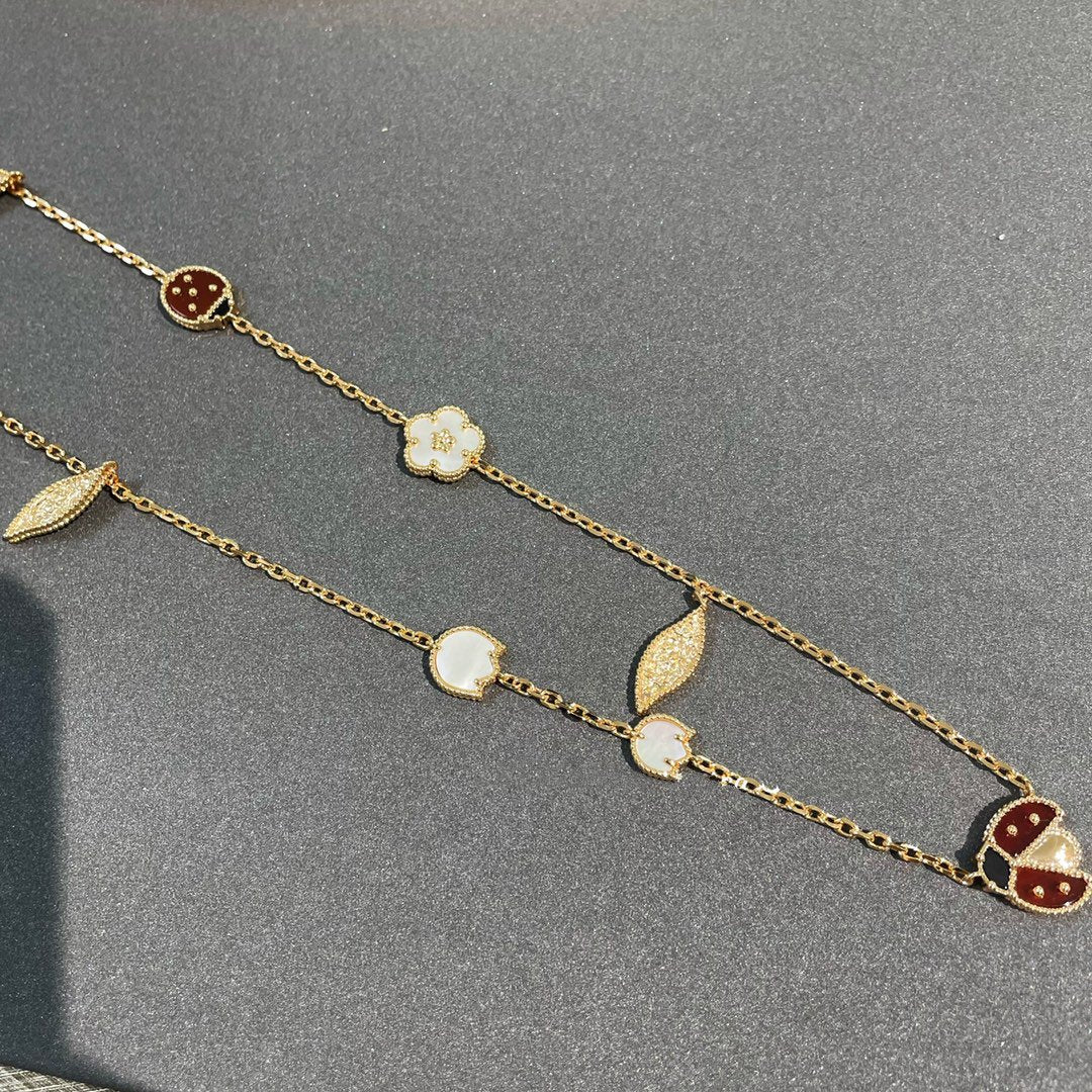 ¡®Imperial¡¯LUCKY SPRING 15 MOTIFS GOLD NECKLACE