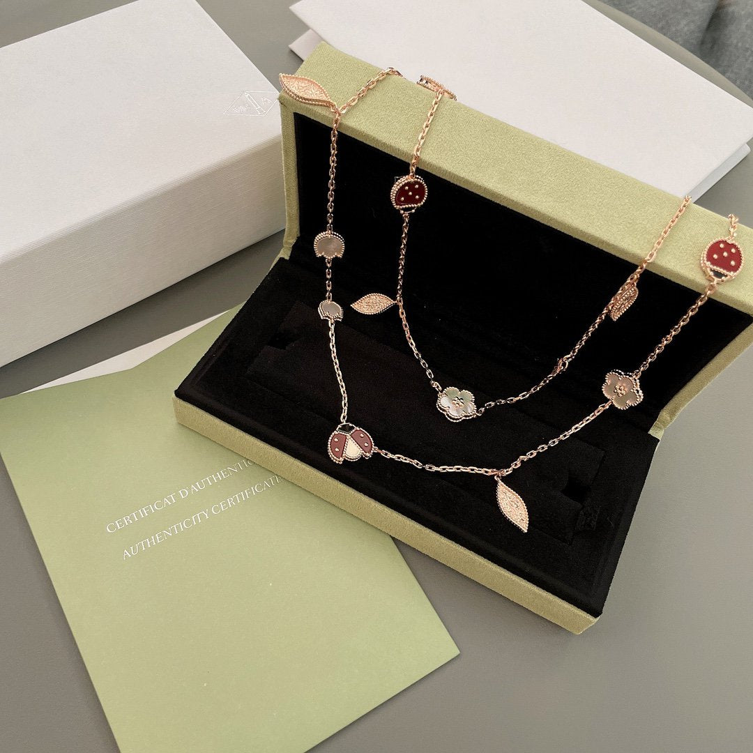 ¡®Imperial¡¯LUCKY SPRING 15 MOTIFS ROSE GOLD NECKLACE