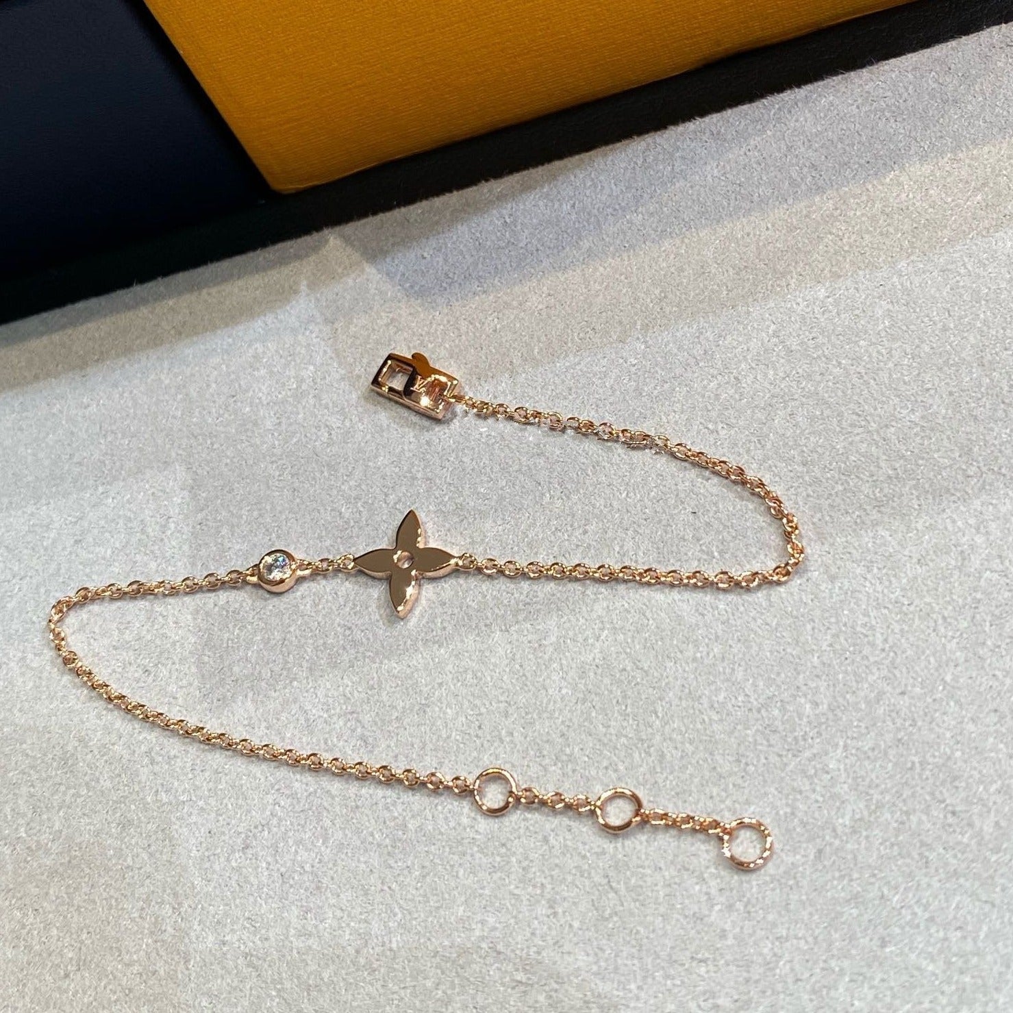 ¡®Imperial¡¯STAR DIAMOND PINK GOLD BRACELET