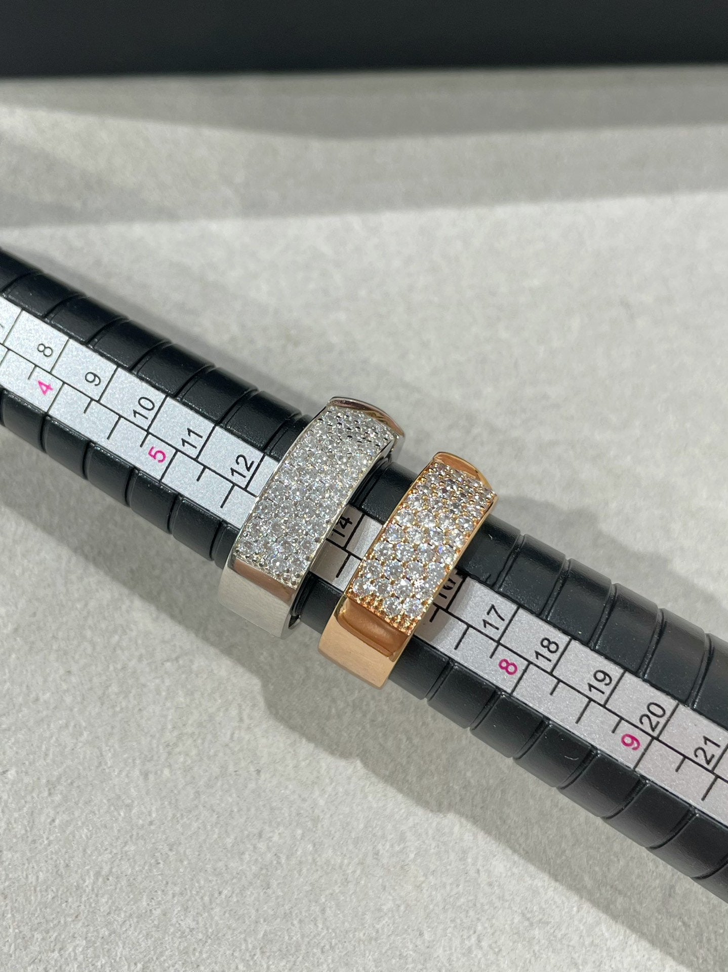 ¡®Imperial¡¯LIENS EVIDENCE  DIAMOND PAVED RING