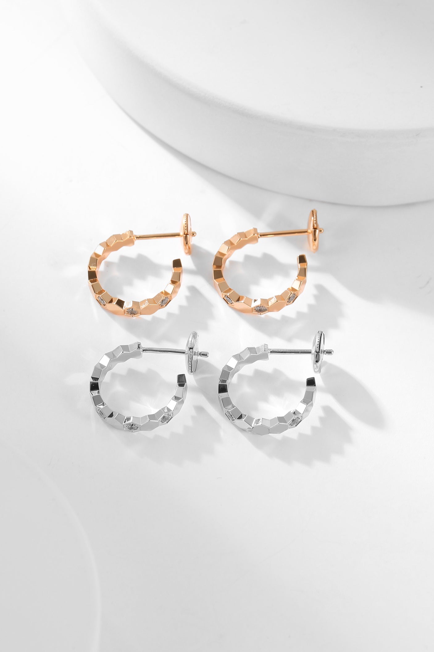 ¡®Imperial¡¯BEE LOVE DIAMOND HOOP EARRINGS