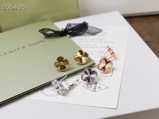 ¡®Imperial¡¯CLOVER MEDIUM STUD EARRINGS