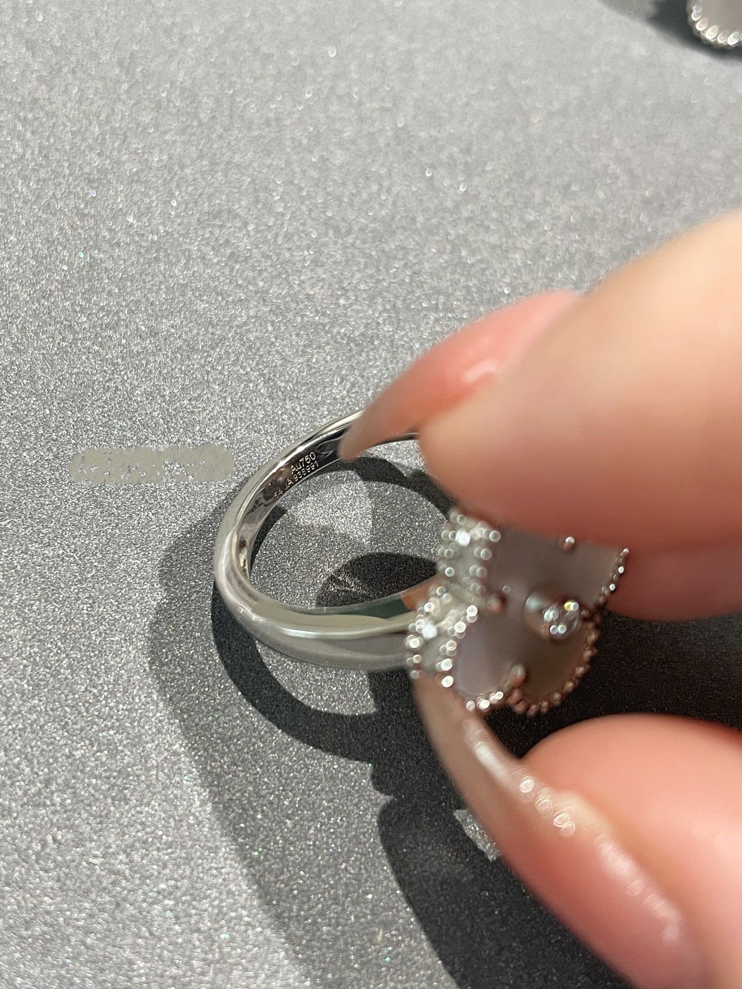 ¡®Imperial¡¯CLOVER SILVER MOP DIAMOND RING