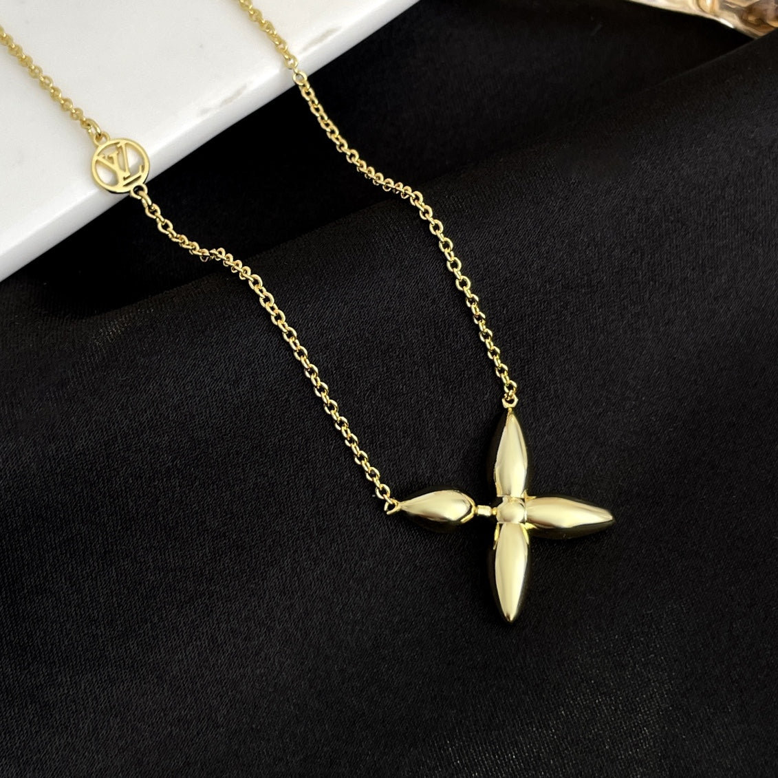 ¡®Imperial¡¯LOUISETTE GOLD NECKLACE