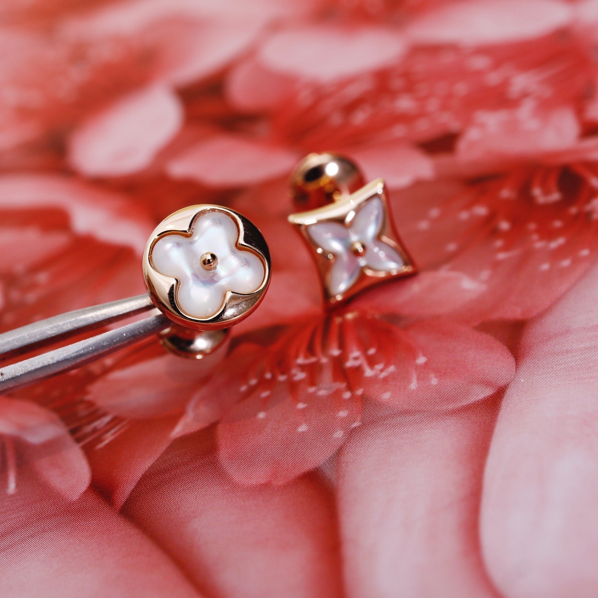 ¡®Imperial¡¯STAR AND SUN PINK GOLD MOP STUD EARRINGS