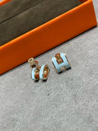 ¡®Imperial¡¯POP H SKY BLUE STUD EARRINGS