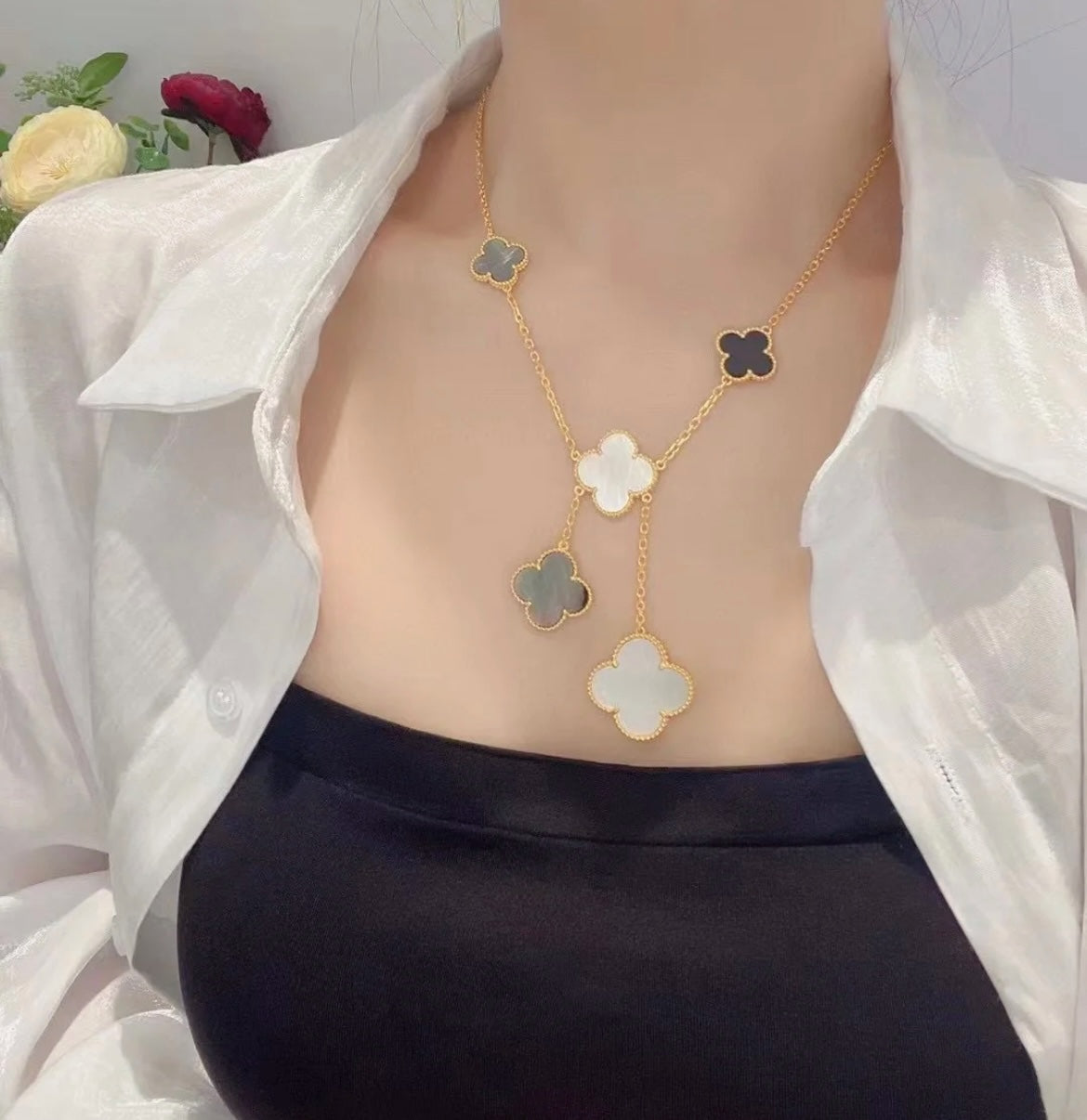 ¡®Imperial¡¯CLOVER 6 MOTIF MOP ONYX GOLD NECKLACE