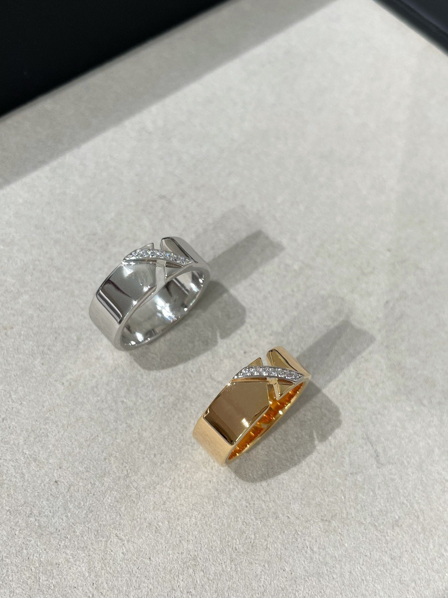 ¡®Imperial¡¯LIENS EVIDENCE DIAOMOND RING