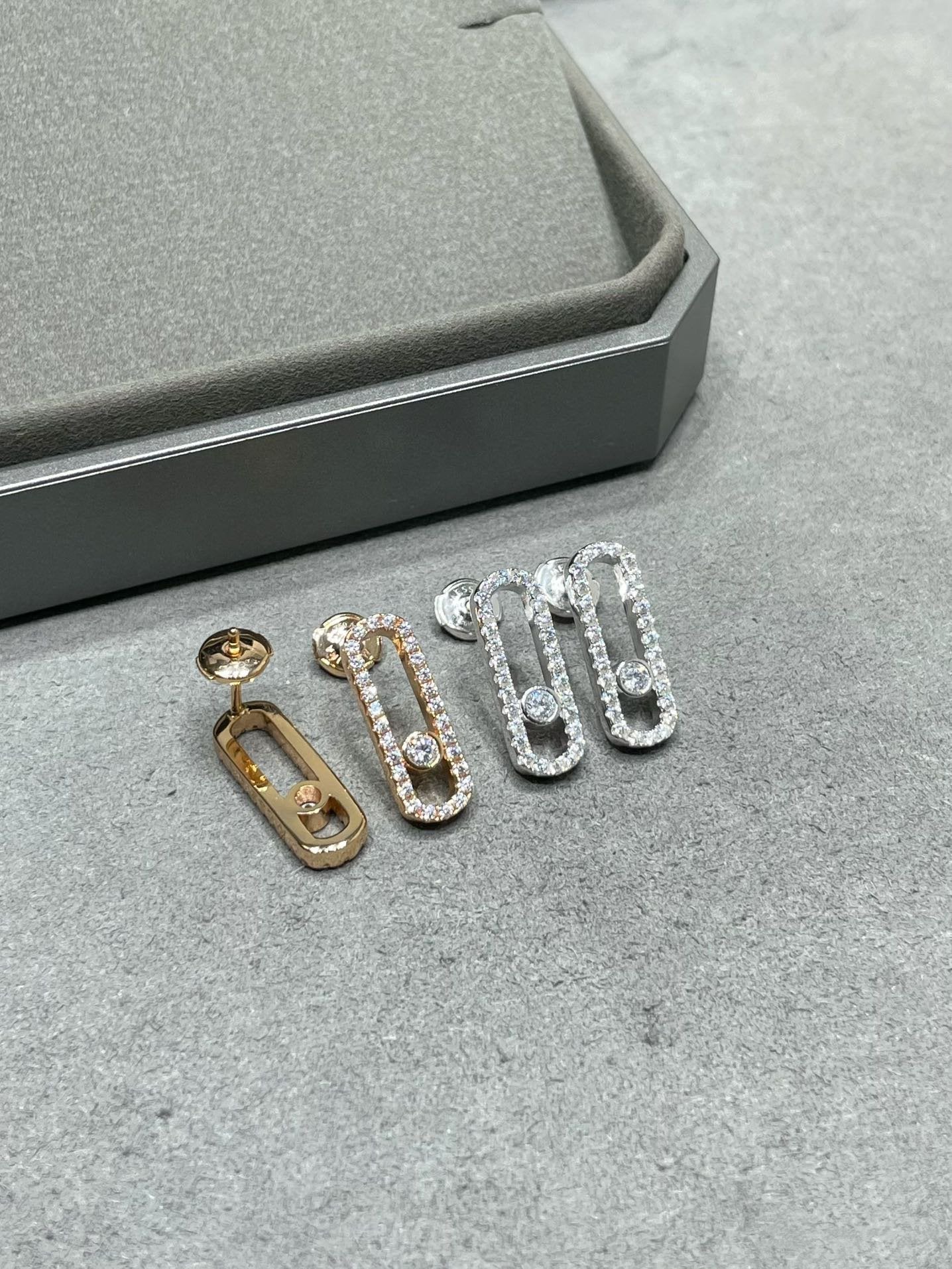 [Imperial Jewelrys]MOVE UNO STUD DIAMOND PAVED EARRINGS
