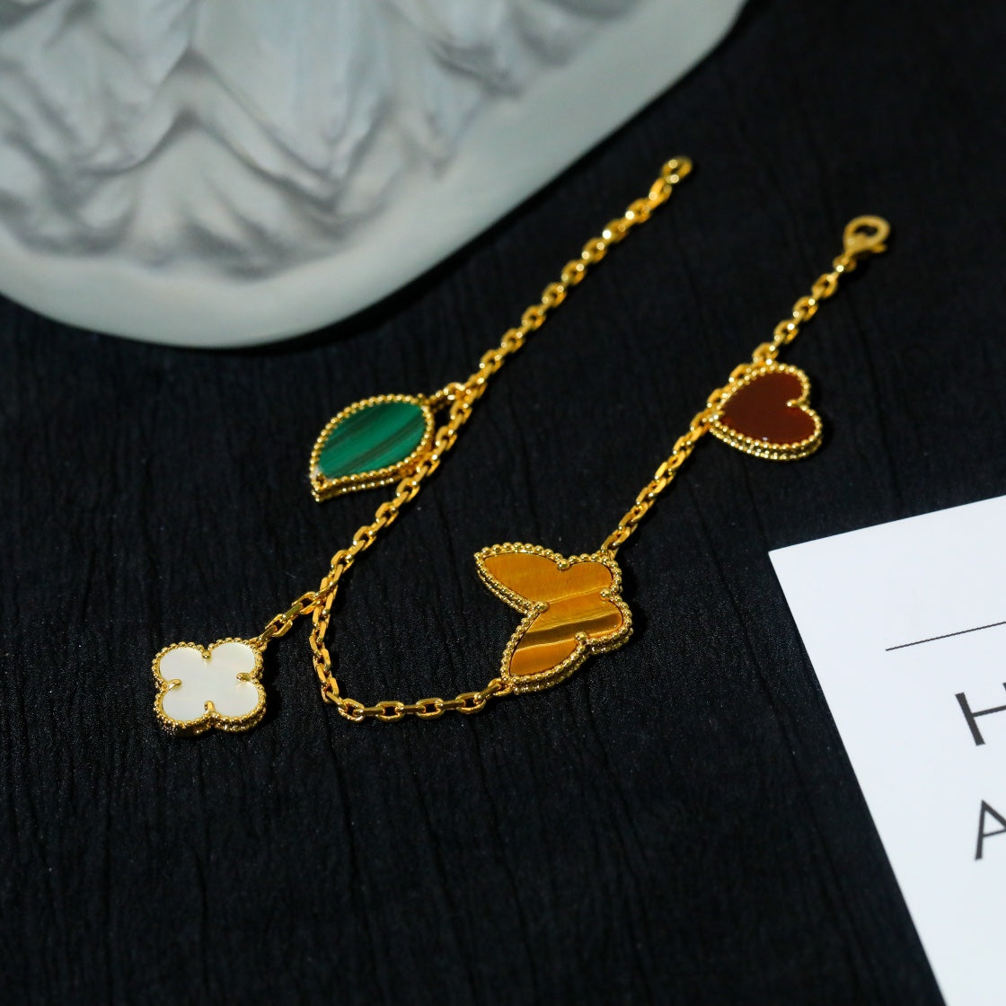 ¡®Imperial¡¯LUCKY SPRING 5 MOTIF GOLD BRACELET