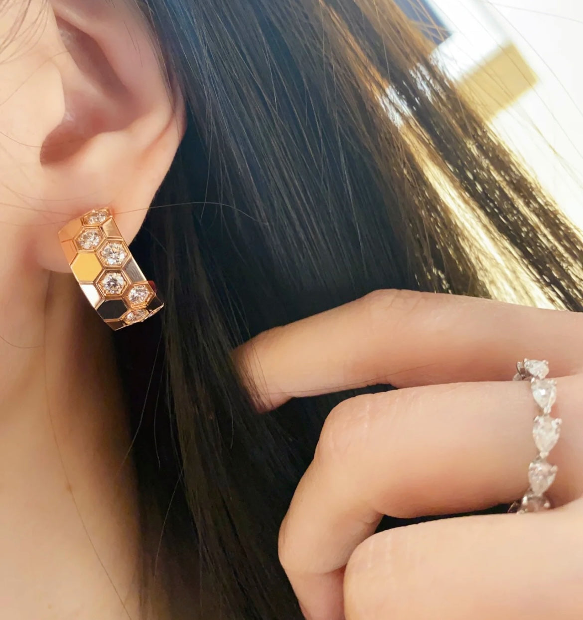 ¡®Imperial¡¯BEE LOVE DIAMOND HOOP EARRINGS