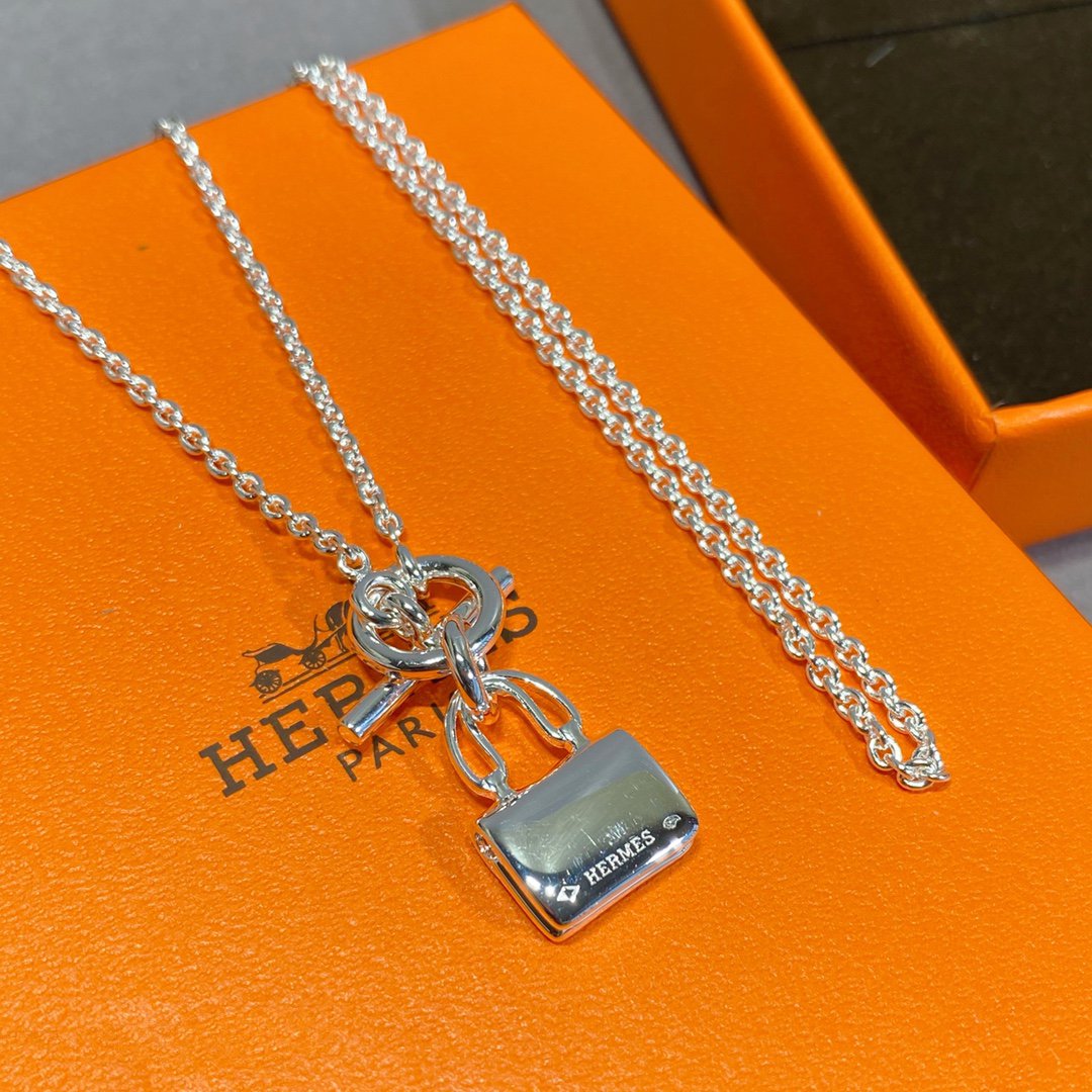 ¡®Imperial¡¯CONSTANCE PEDANT SILVER NECKLACE