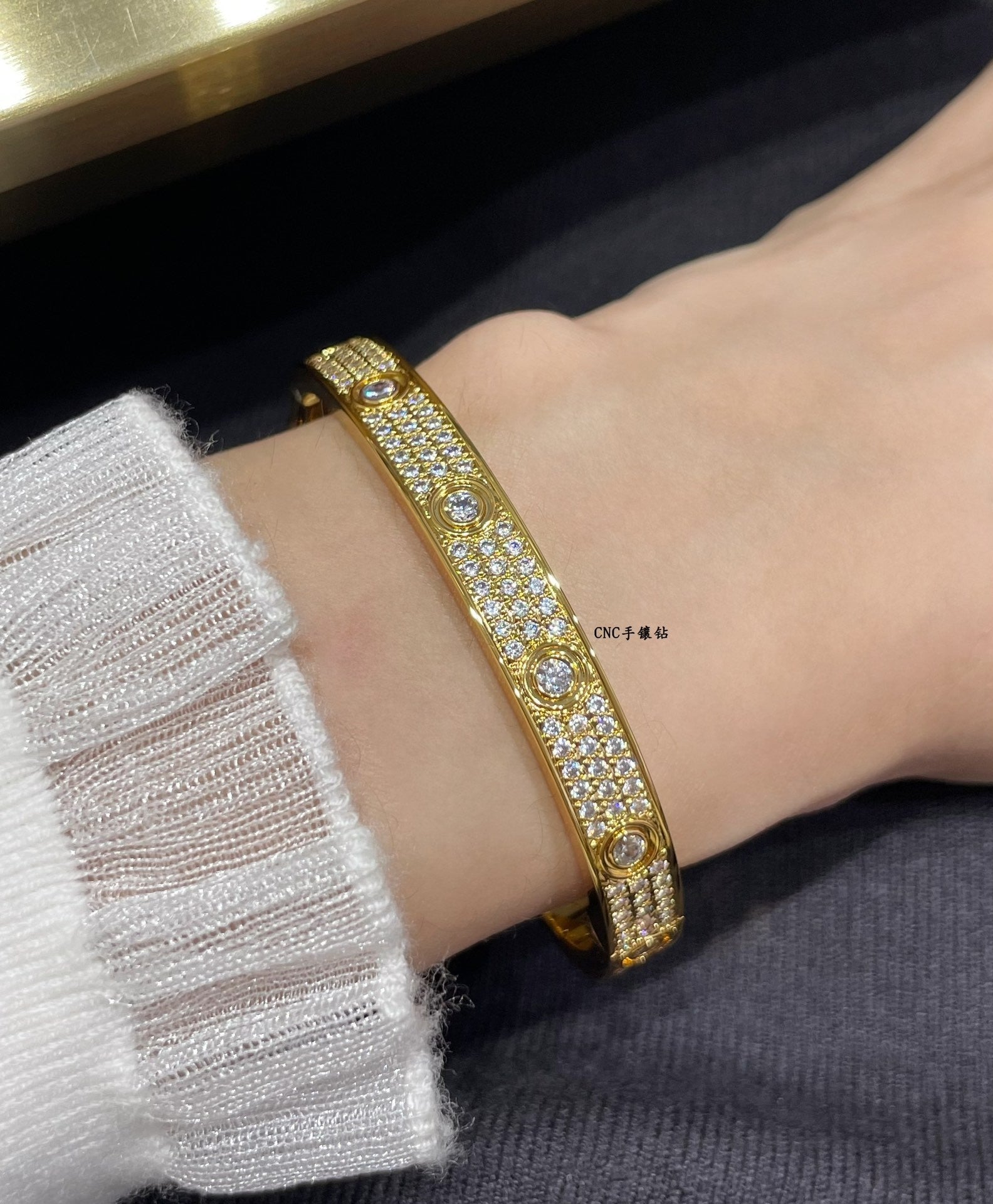 ¡®Imperial¡¯LOVE BRACELET 6.1MM DIAMOND-PAVED 10 BIG DIAMONDS