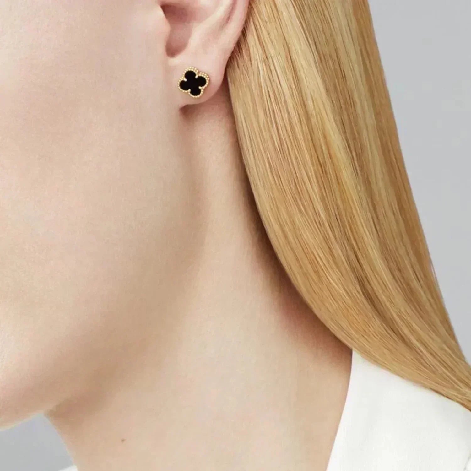 ¡®Imperial¡¯CLOVER MINI 9.5MM BLACK MOP EARRINGS