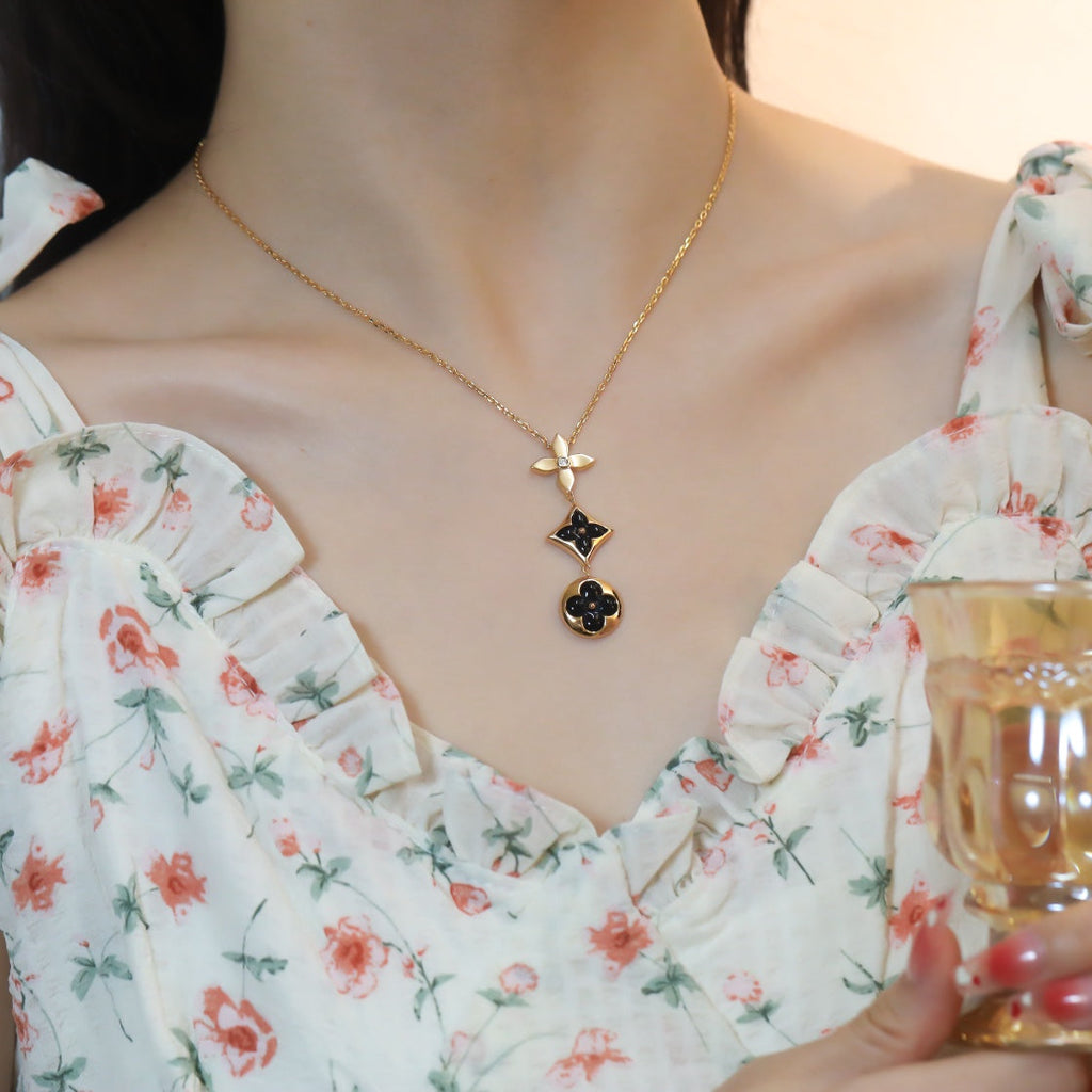 ¡®Imperial¡¯STAR AND SUN ONYX PINK GOLD NECKLACE