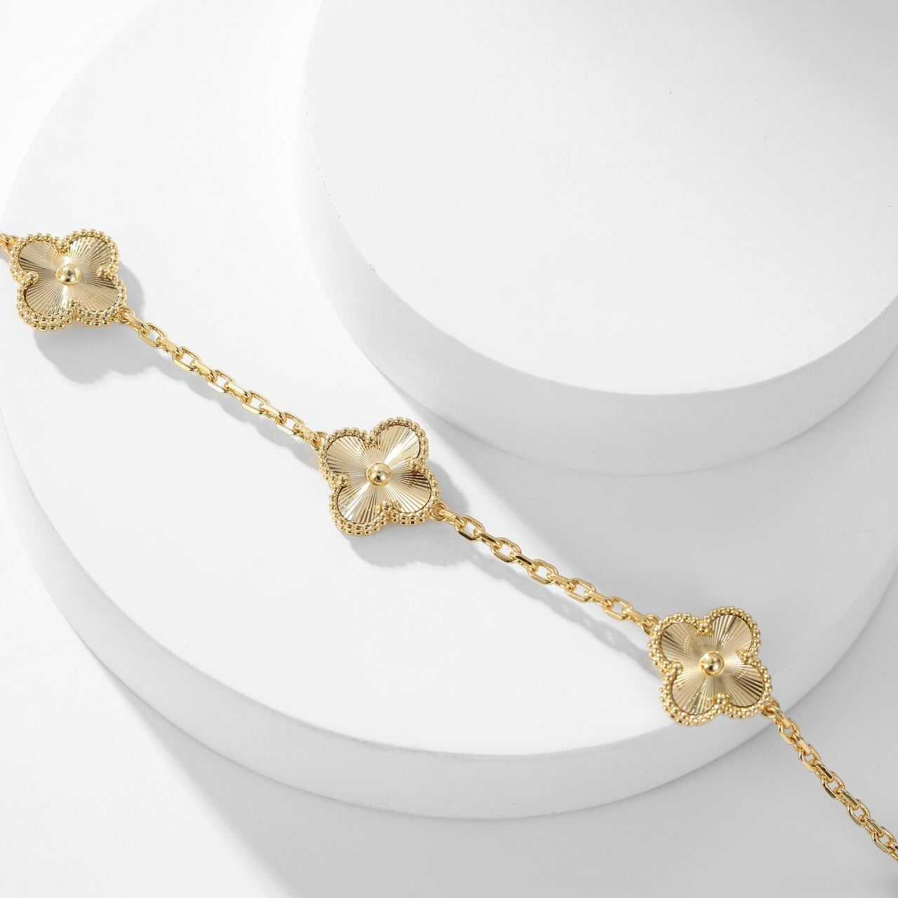 ¡®Imperial¡¯CLOVER 10 MOTIFS LASER NECKLACE