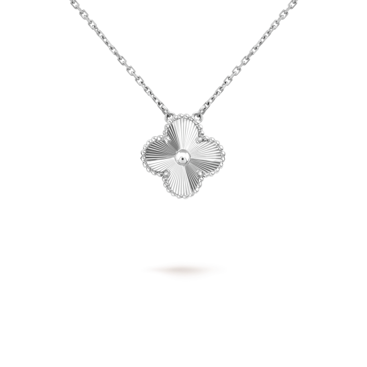 ¡®Imperial¡¯CLOVER 15MM LASER NECKLACE SILVER