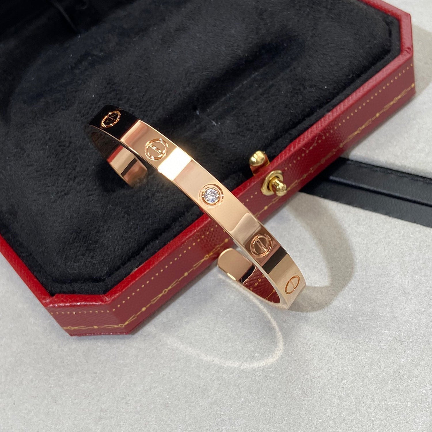 ¡®Imperial¡¯LOVE BRACELET 6.1MM 1 DIAMOND OPEN CUFF