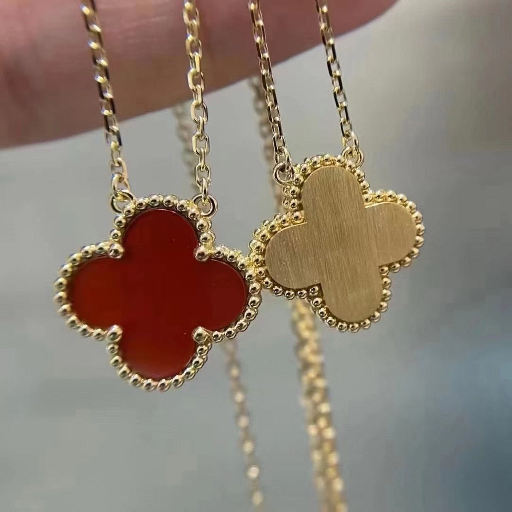 ¡®Imperial¡¯CLOVER 15MM CARNELIAN SINGLE FLOWER NECKLACE