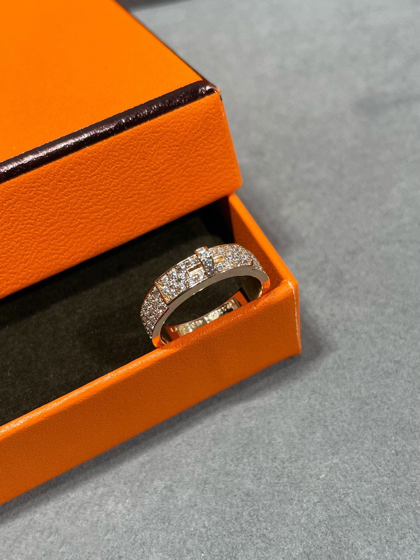 ¡®Imperial¡¯KELLY PINK GOLD DIAMOND RING