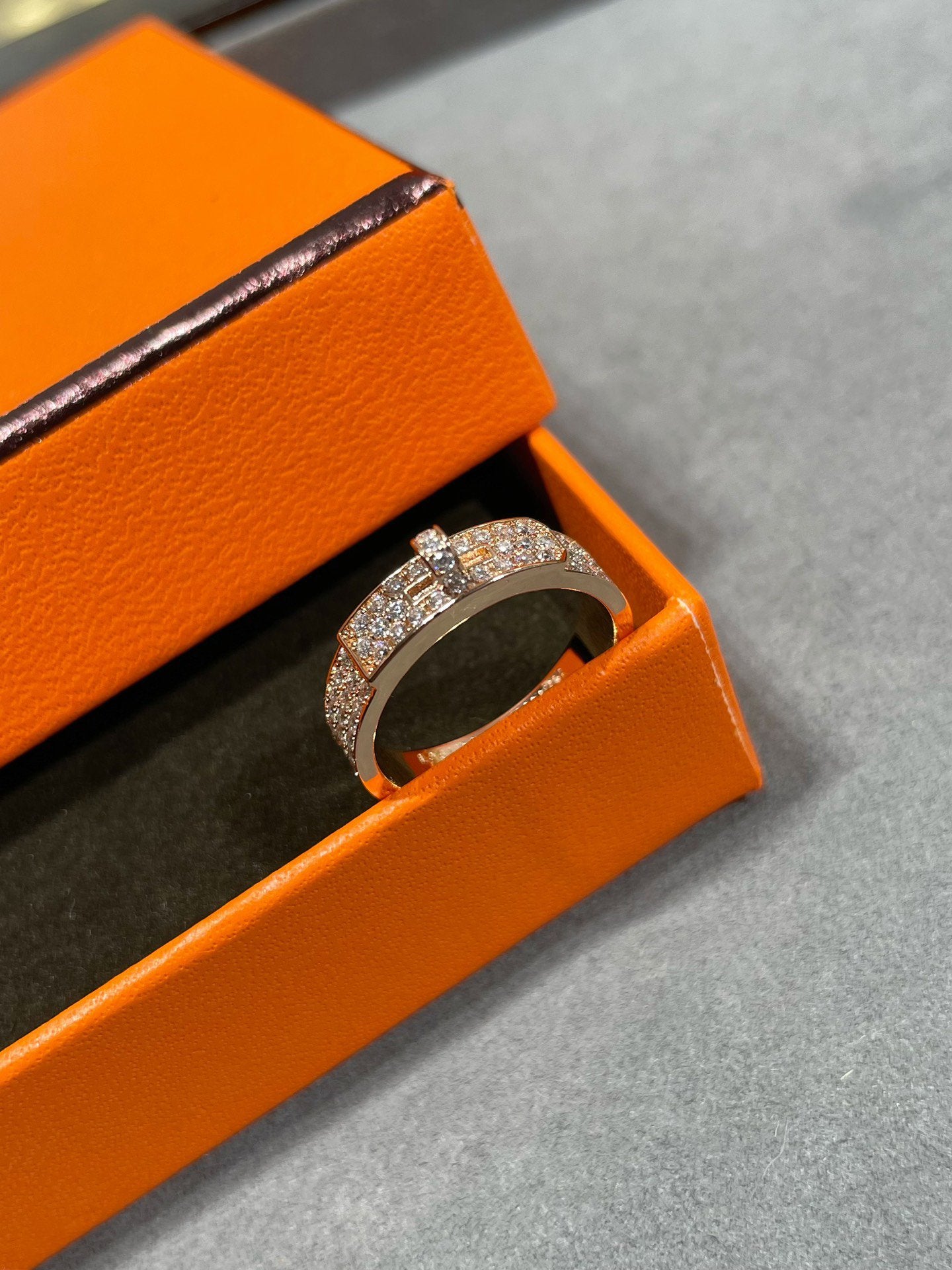 ¡®Imperial¡¯KELLY PINK GOLD DIAMOND RING