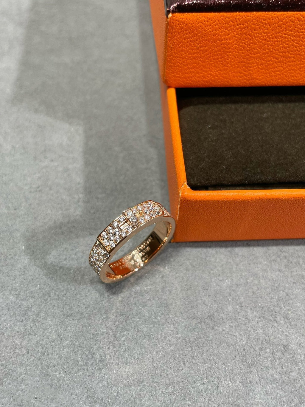 ¡®Imperial¡¯KELLY PINK GOLD DIAMOND RING