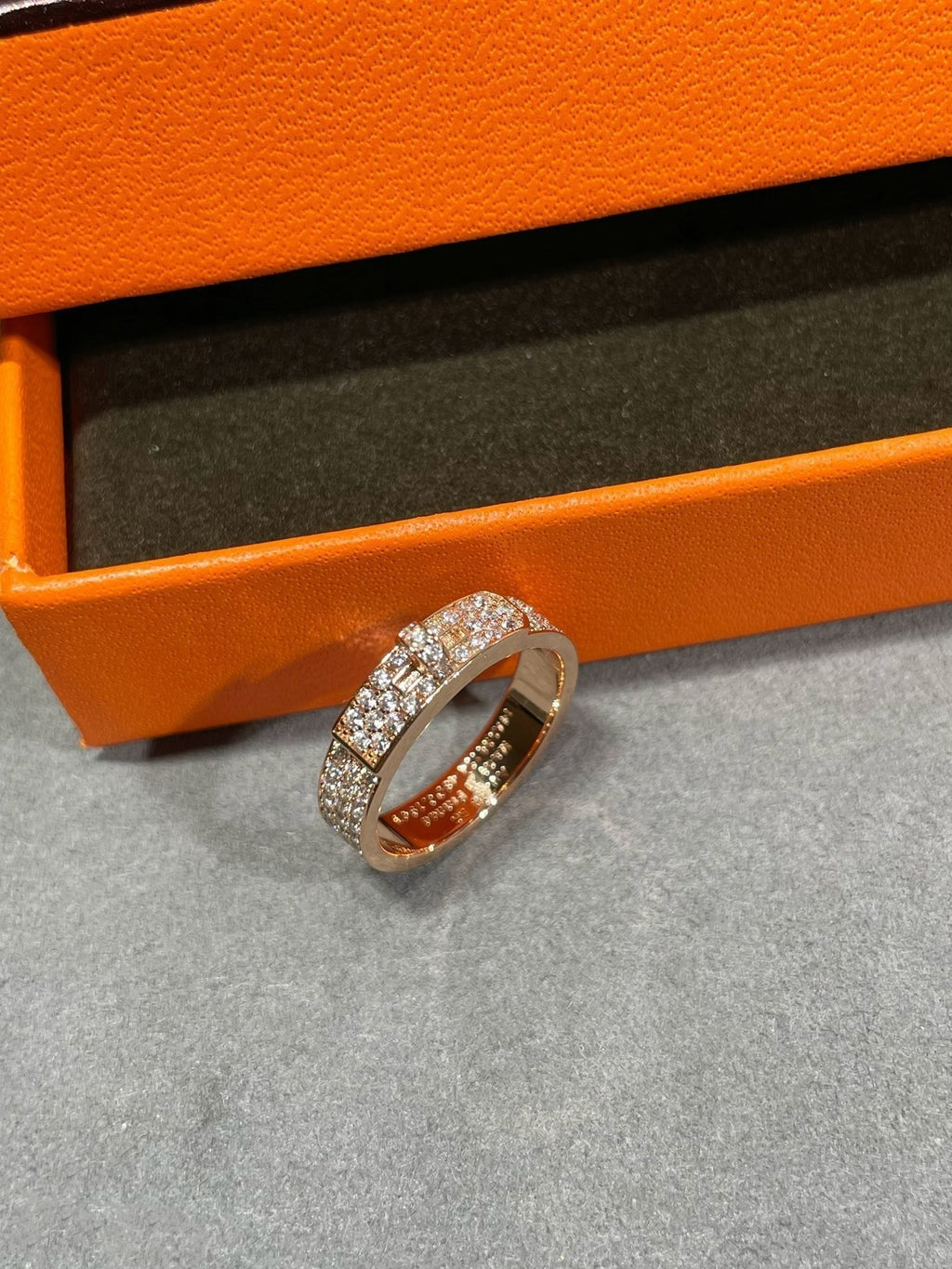 ¡®Imperial¡¯KELLY PINK GOLD DIAMOND RING