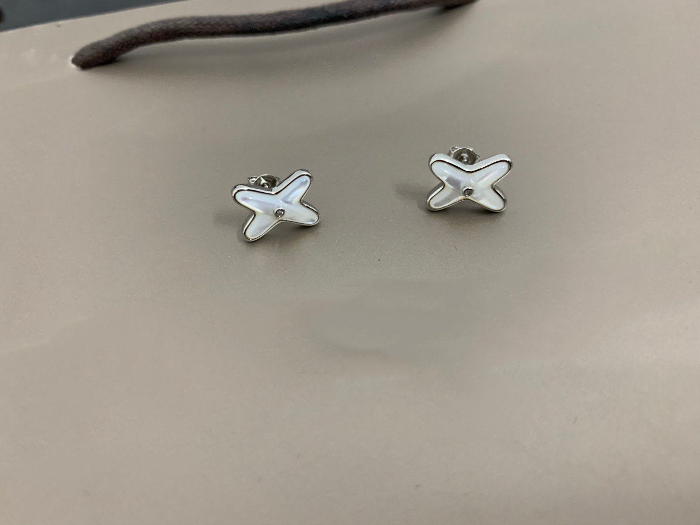 ¡®Imperial¡¯JEUX DE WHITE MOP SILVER DIAMOND EARRINGS