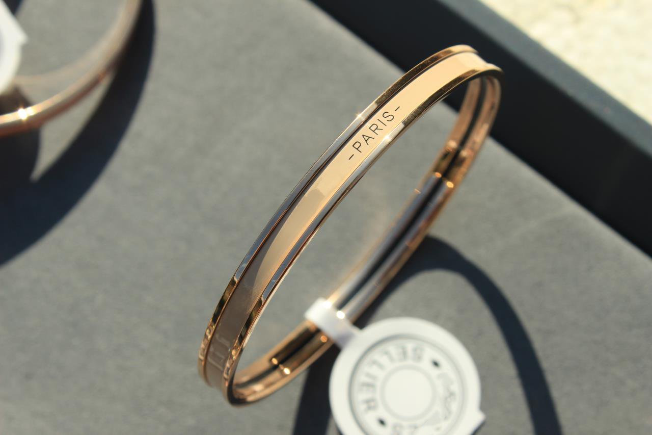 ¡®Imperial¡¯HM UNI BANGLE BAG