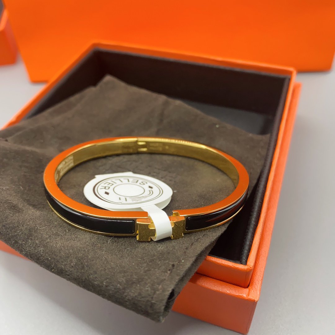 ¡®Imperial¡¯CLASSIC HM CLIC BLACK 8MM ENAMEL BRACELET