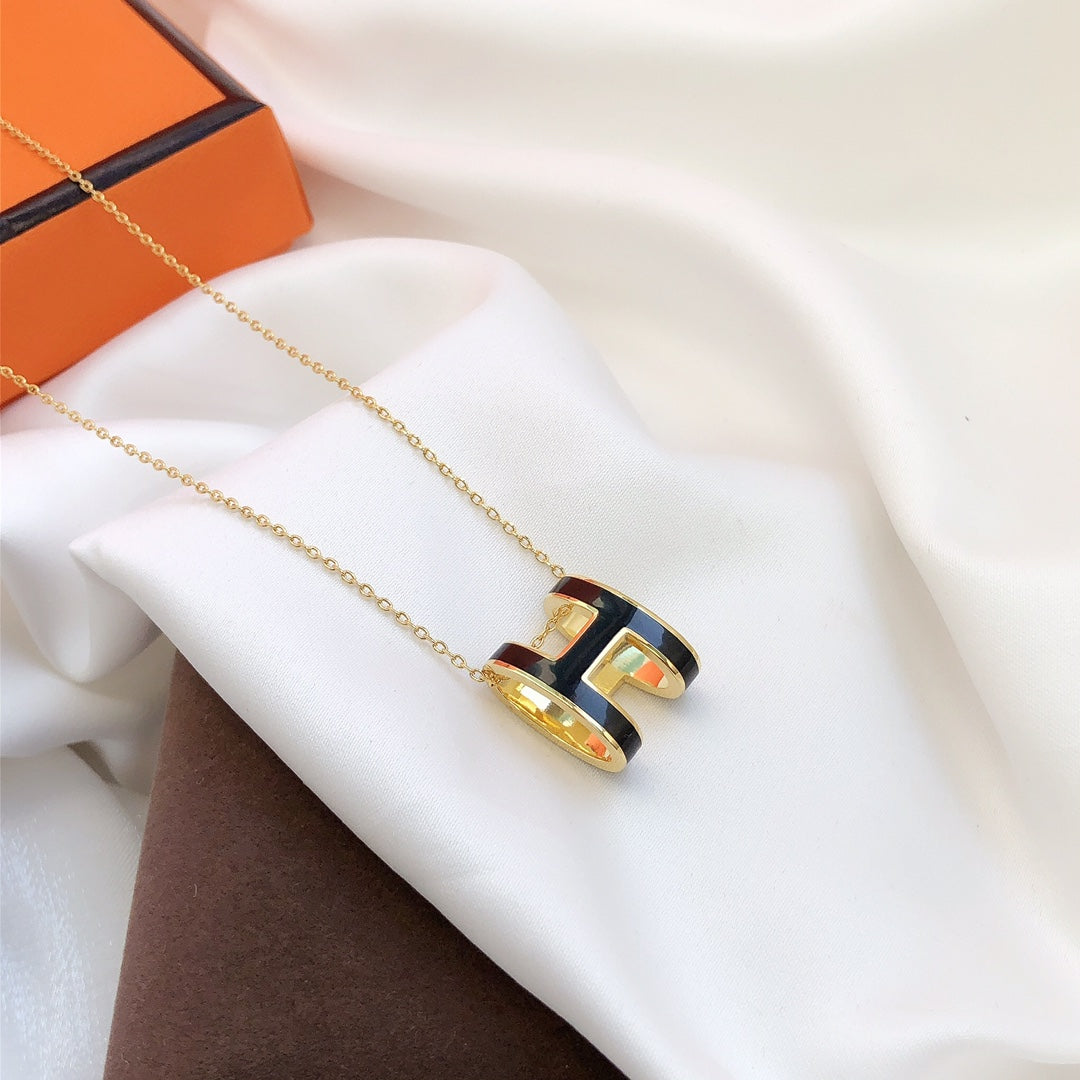 ¡®Imperial¡¯HM CLIC BLACK ENAMEL GOLD NECKLACE