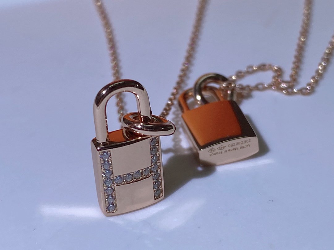 ¡®Imperial¡¯HM ADVANCED NICHE LOCK HEAD NECKLACE DIAMONDS