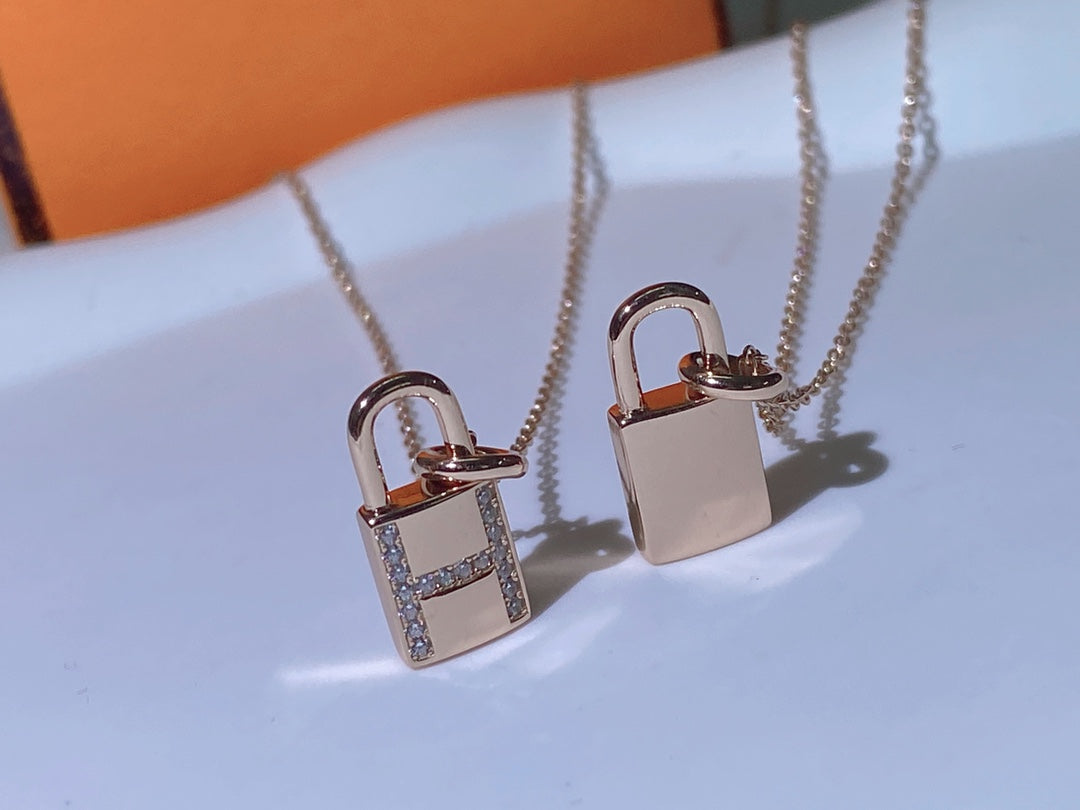 ¡®Imperial¡¯HM ADVANCED NICHE LOCK HEAD NECKLACE DIAMONDS
