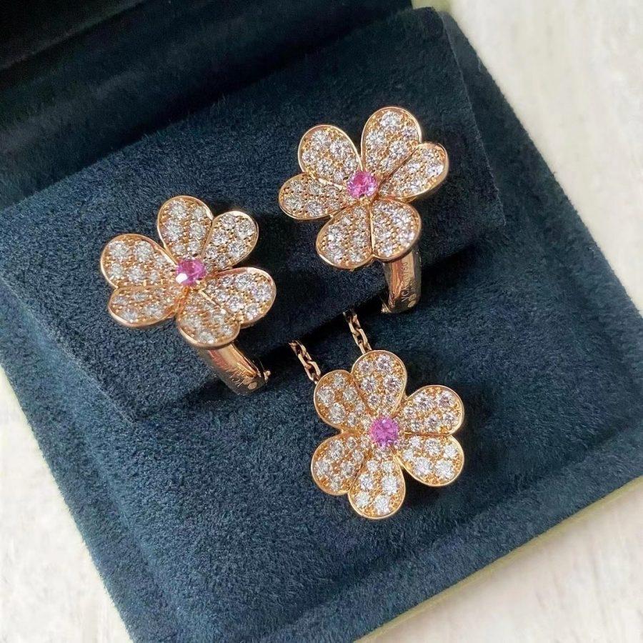 ¡®Imperial¡¯FRIVOLE ROSE GOLD FLOWER DIAMOND NECKLACE
