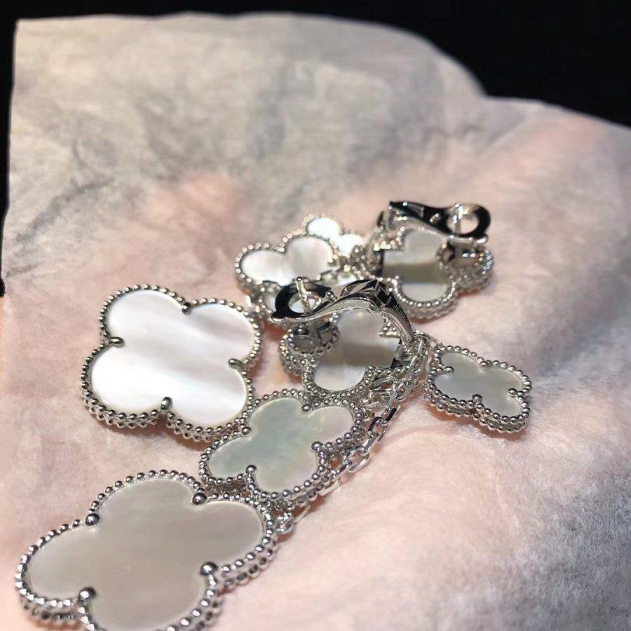 ¡®Imperial¡¯CLOVER EARRINGS WHITE MOP 4 MOTIFS SILVER