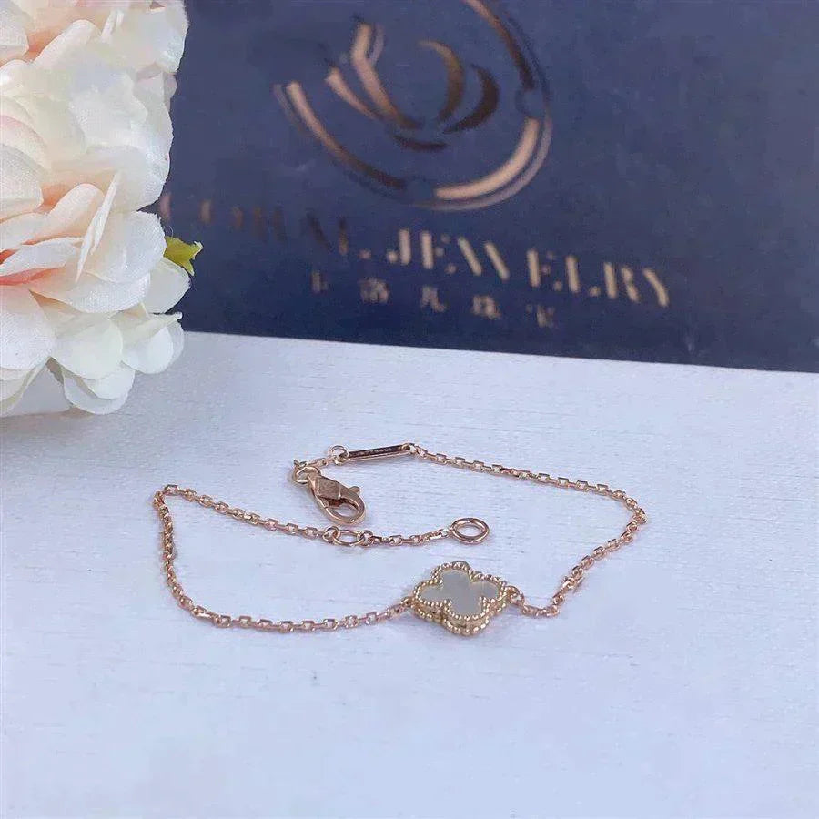 ¡®Imperial¡¯CLOVER WHITE MOP SINGLE FLOWER BRACELET