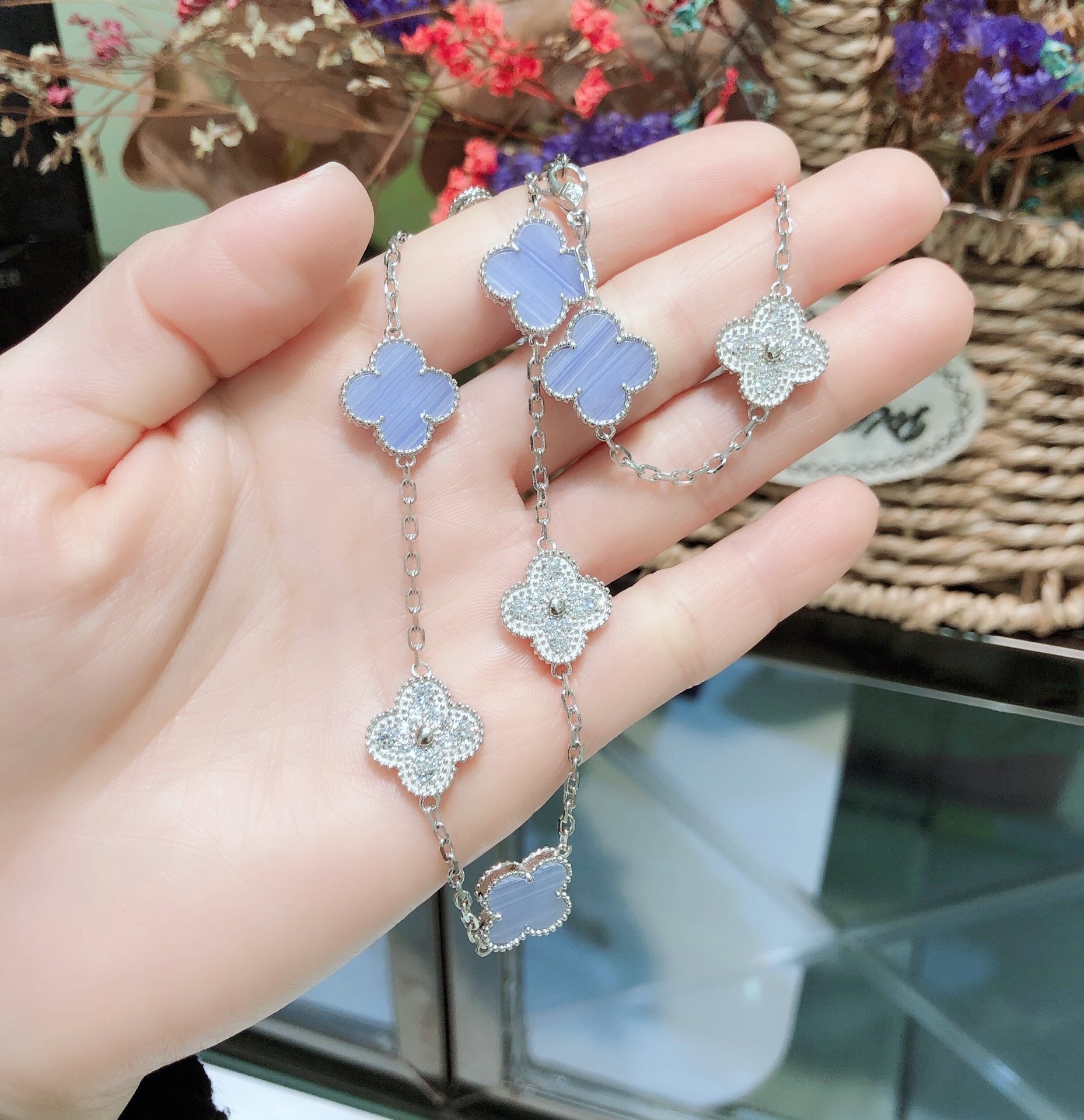¡®Imperial¡¯CLOVER 10 MOTIFS CHALCEDONY DIAMONDS SILVER NECKLACE