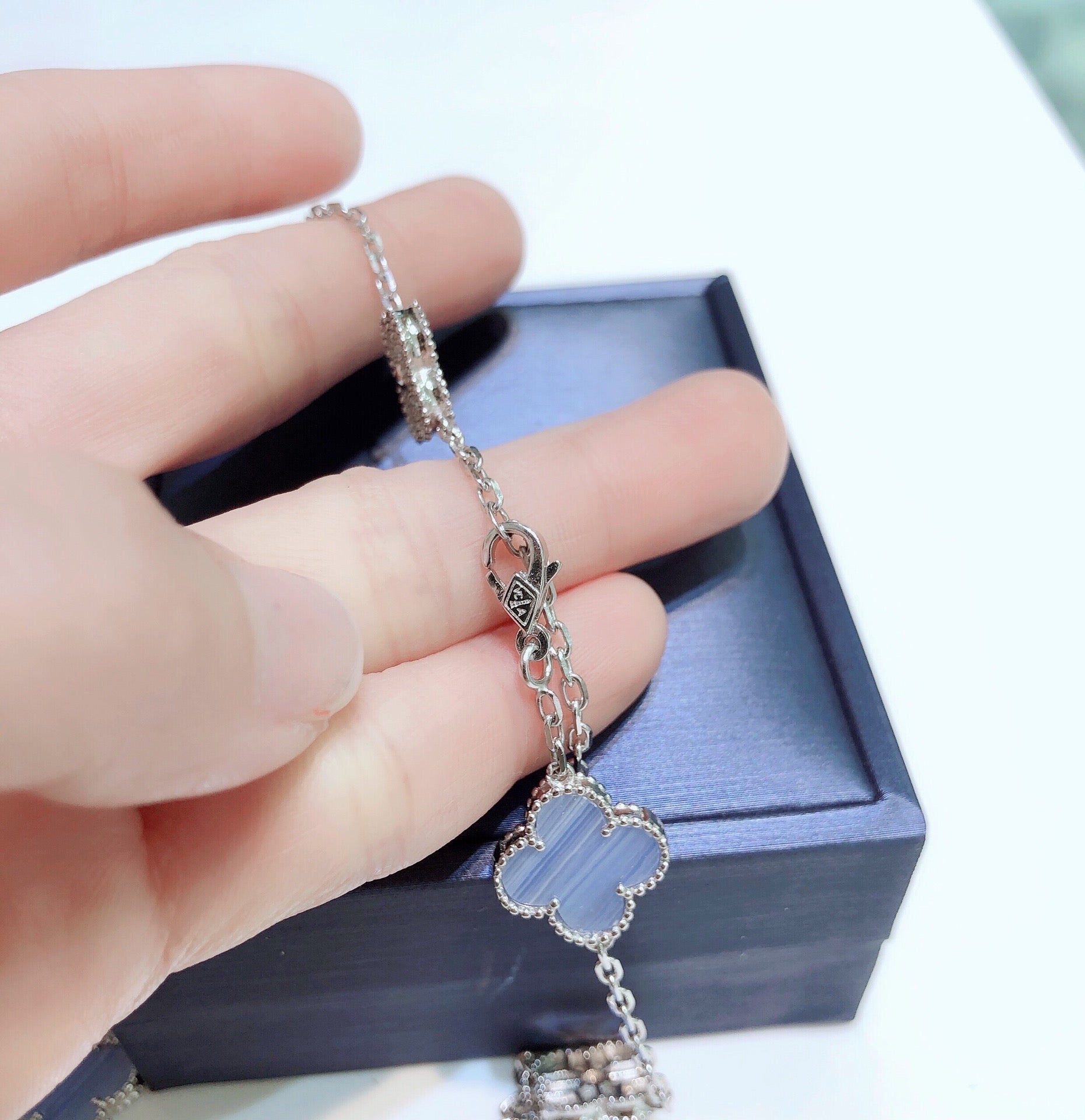 ¡®Imperial¡¯CLOVER 10 MOTIFS CHALCEDONY DIAMONDS SILVER NECKLACE